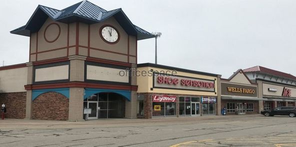 M&M Plaza (M & M Plaza) - From Office Space (newer photo)